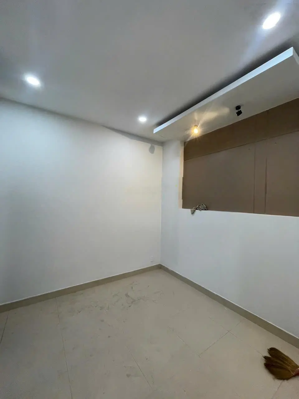 Nhà Trệt- 2 Lầu. Gần Làng ĐHQG Tp.HCM. DT: 73M2. Giá: 4.1 Tỷ Tl