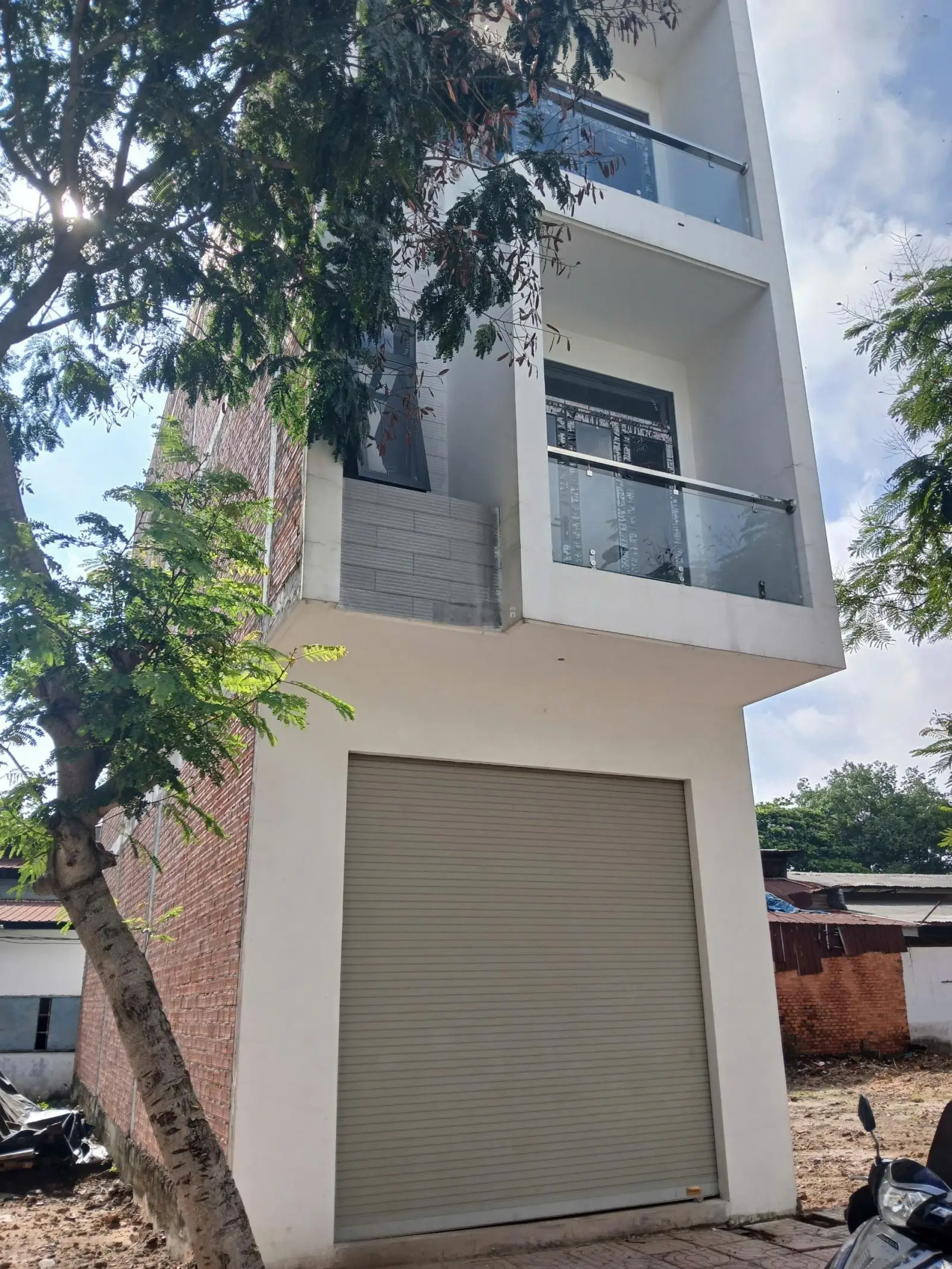 Nhà mới 100% kdc thuận giao giá chỉ 3 tỷ xxx triệu