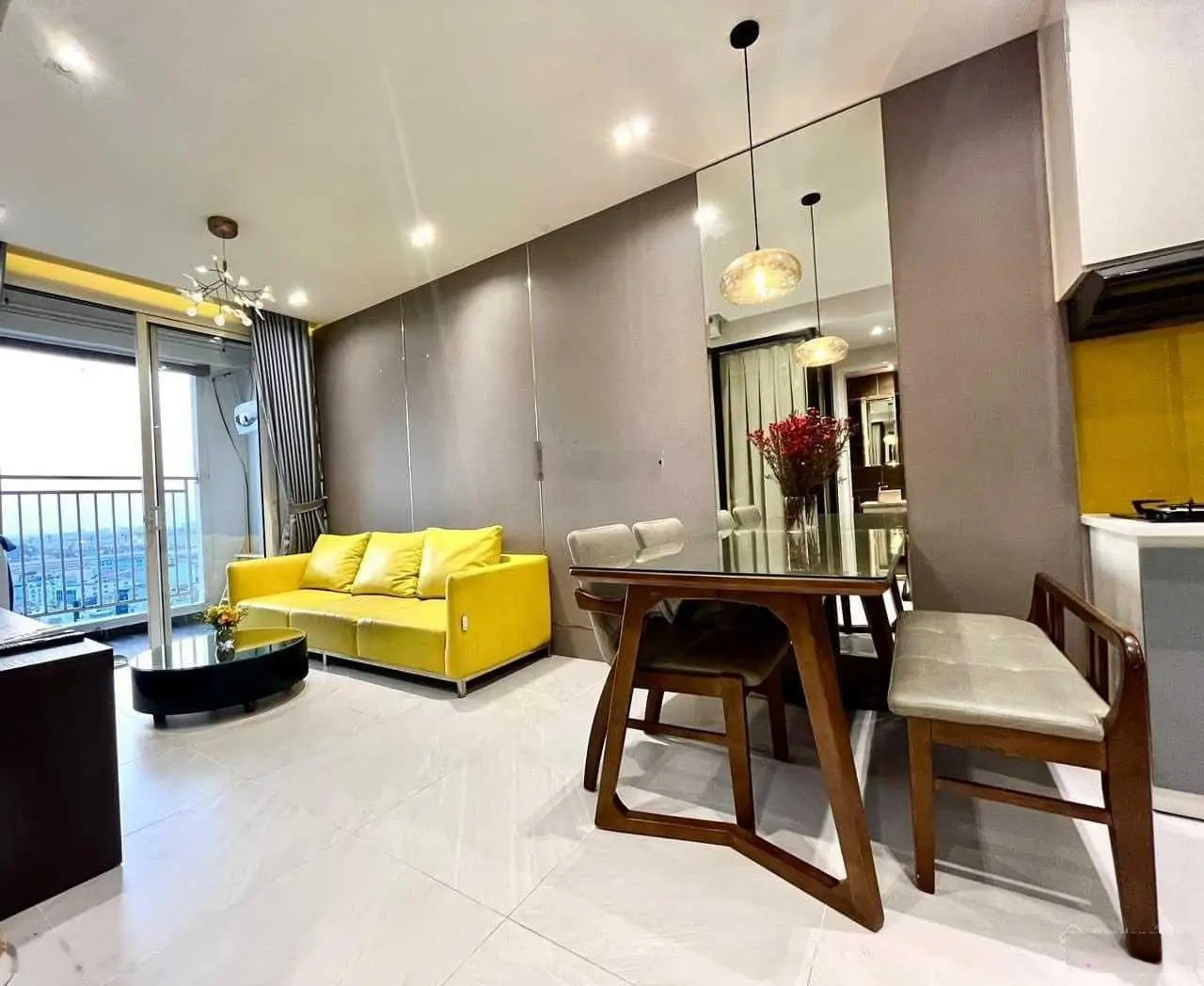 Cần bán gấp căn hộ 57m2, 2 phòng ngủ, giá cực tốt 3.070 tỷ - The Botanica, 104 Phổ Quang, Tân Bình
