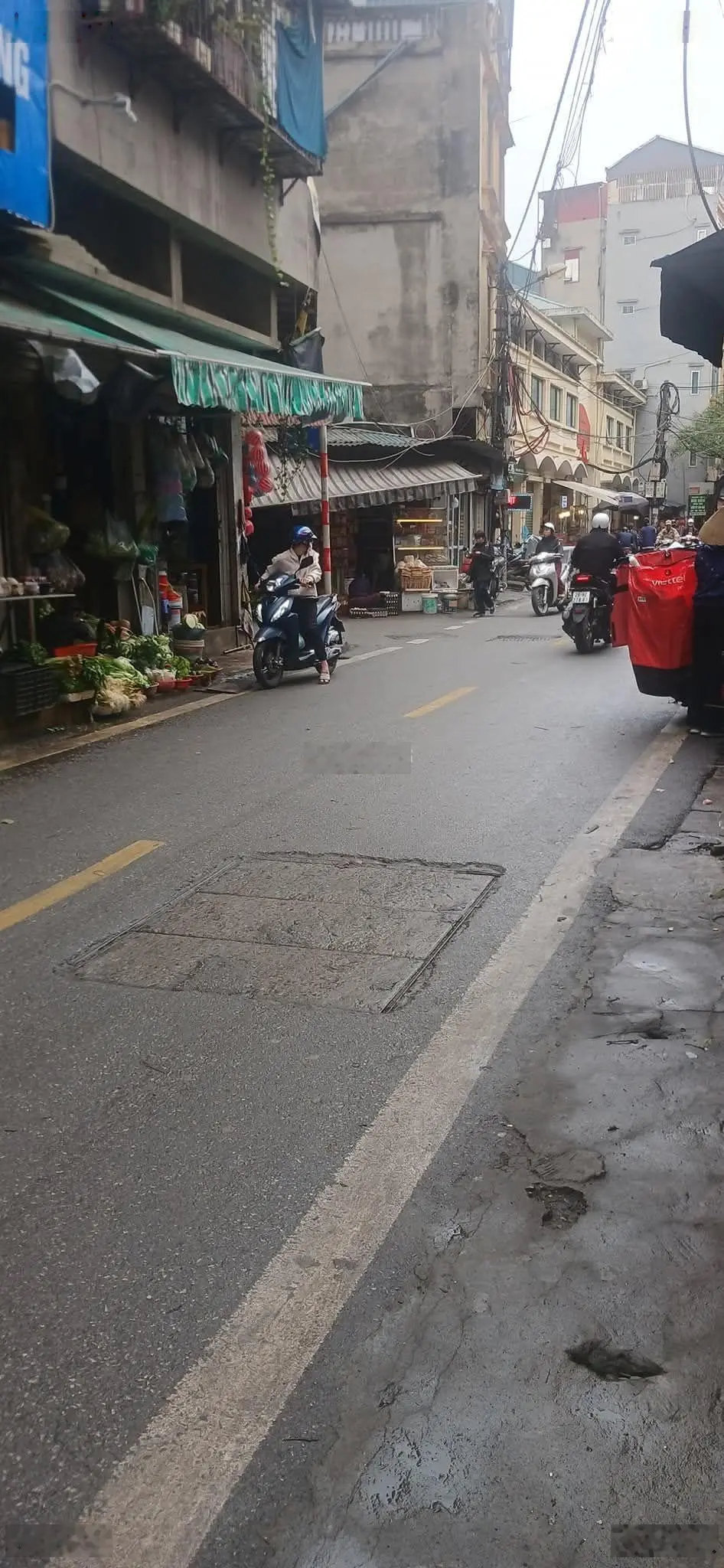 Bán gấp nhà mặt phố, trung tâm quận Hai Bà Trưng, dân xây kiên cố, thang máy, kinh doanh sầm uất