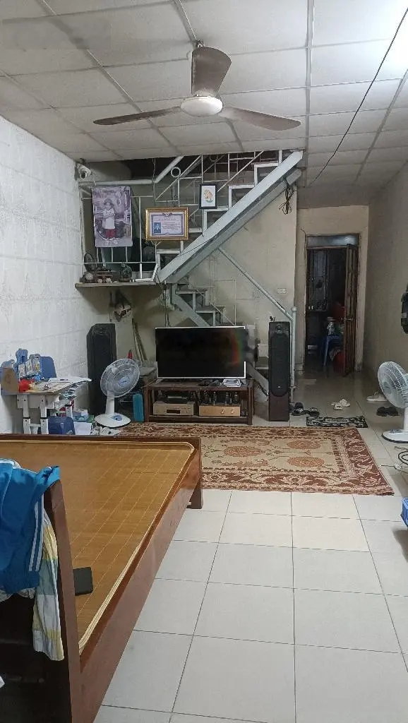 Nhà mặt phố Vĩnh hưng, vẻ hè rộng thênh thang ô tô tránh, KD,VP hết nấc, dt 60m, 3,6 mặt tiền...