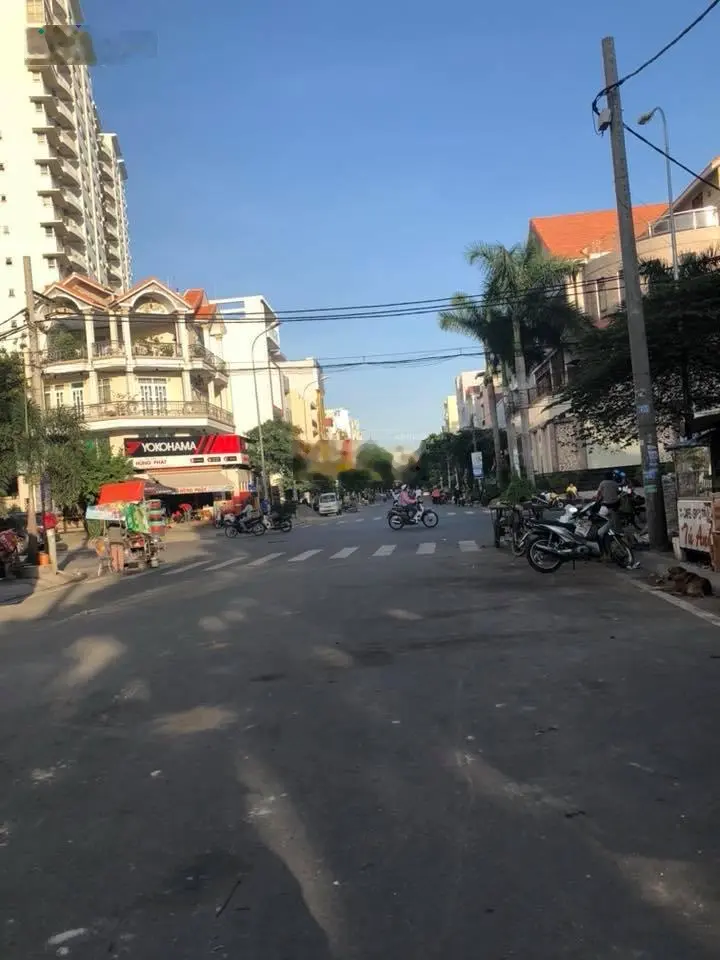Bán nhà khu Bình Phú, MT đường Chợ Lớn, P.11, Q.6, DT 4.5 x 18m, nhà 3.5 tấm, giá 12.7 tỷ.