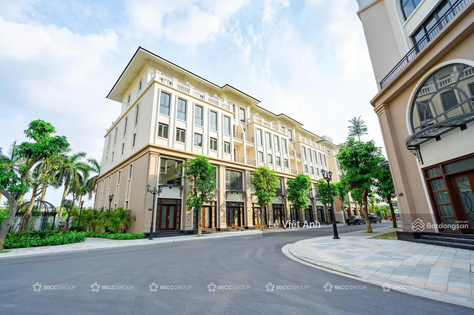 Chính chủ cần bán gấp căn liền kề Thời Đại 11 - Vinhomes Ocean Park 3, vị trí vàng, giá tốt