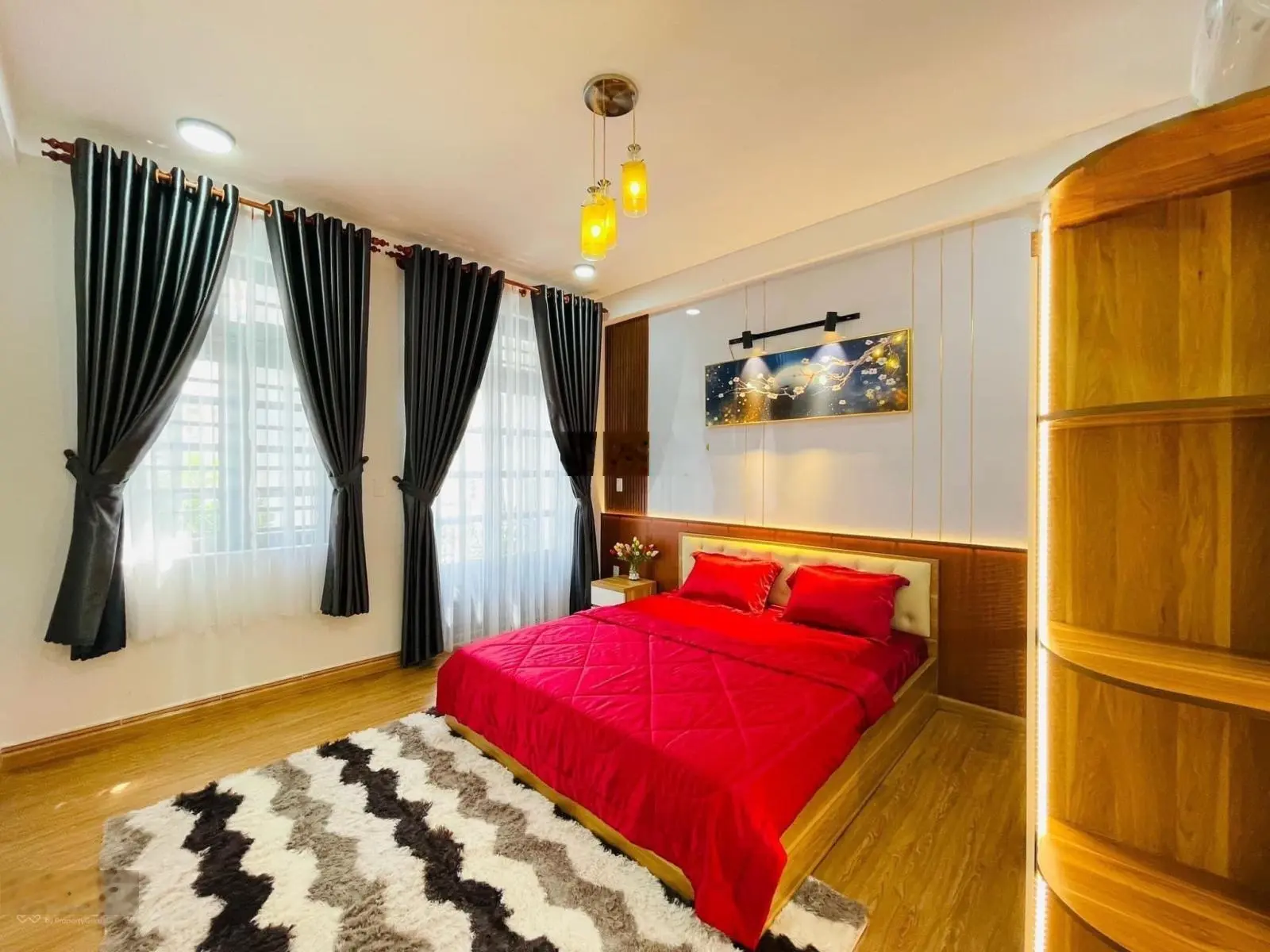 Bán gấp nhà Nguyễn Xí P26 Q. Bình Thạnh giá 3tỷ450tr DT 59.7m2, đang cho thuê 30tr/tháng. Sổ sẵn