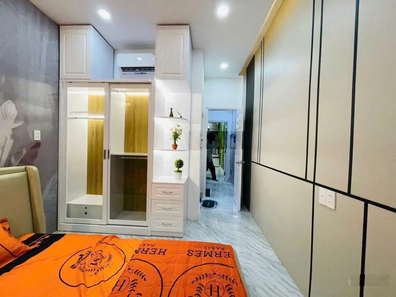 Bán nhà 3 tầng 4PN 4WC, 68m2 chỉ 2tỷ350 Nguyễn Tri Phương, P5, Q10. Gần ĐH Y Dược TPHCM. Sẵn sổ.
