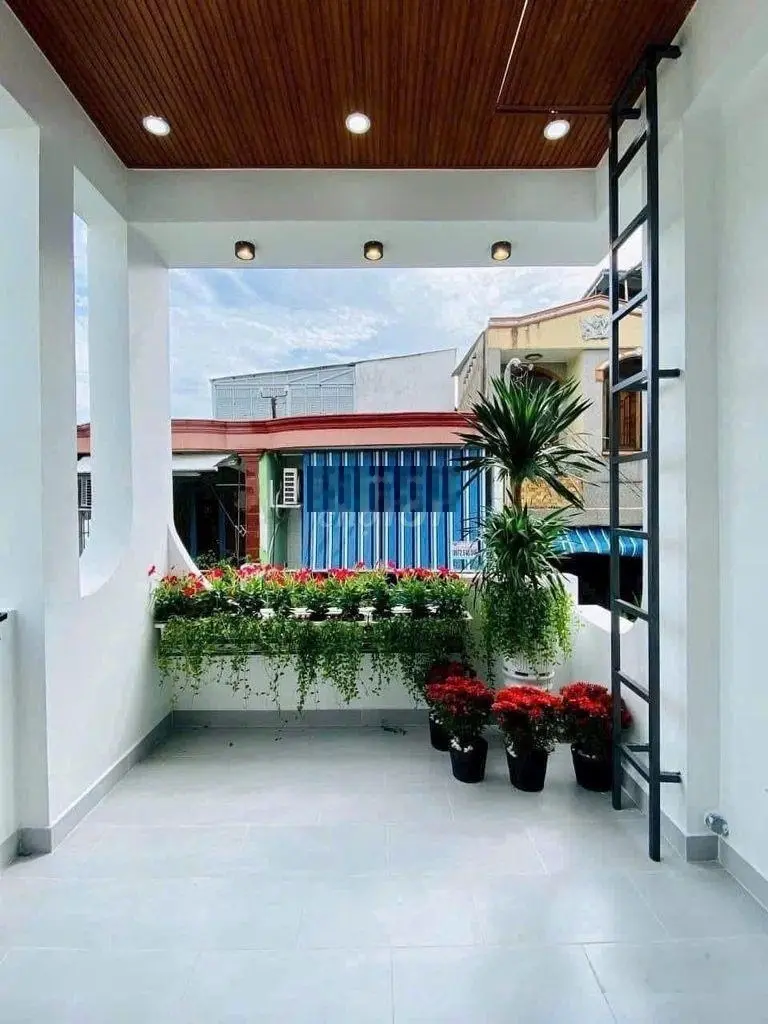 Cô Hoa gởi bán gấp căn Yên Thế, Tân Bình/ 50m2 / Giá chỉ 3 TỶ 100/ SHR - Đầy đủ nội thất