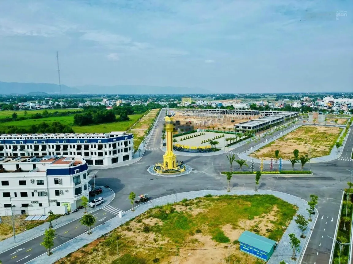 Bán đất sổ hồng riêng 100m2 mặt chợ mới An Nhơn, giá chỉ 19.5 triệu/m2