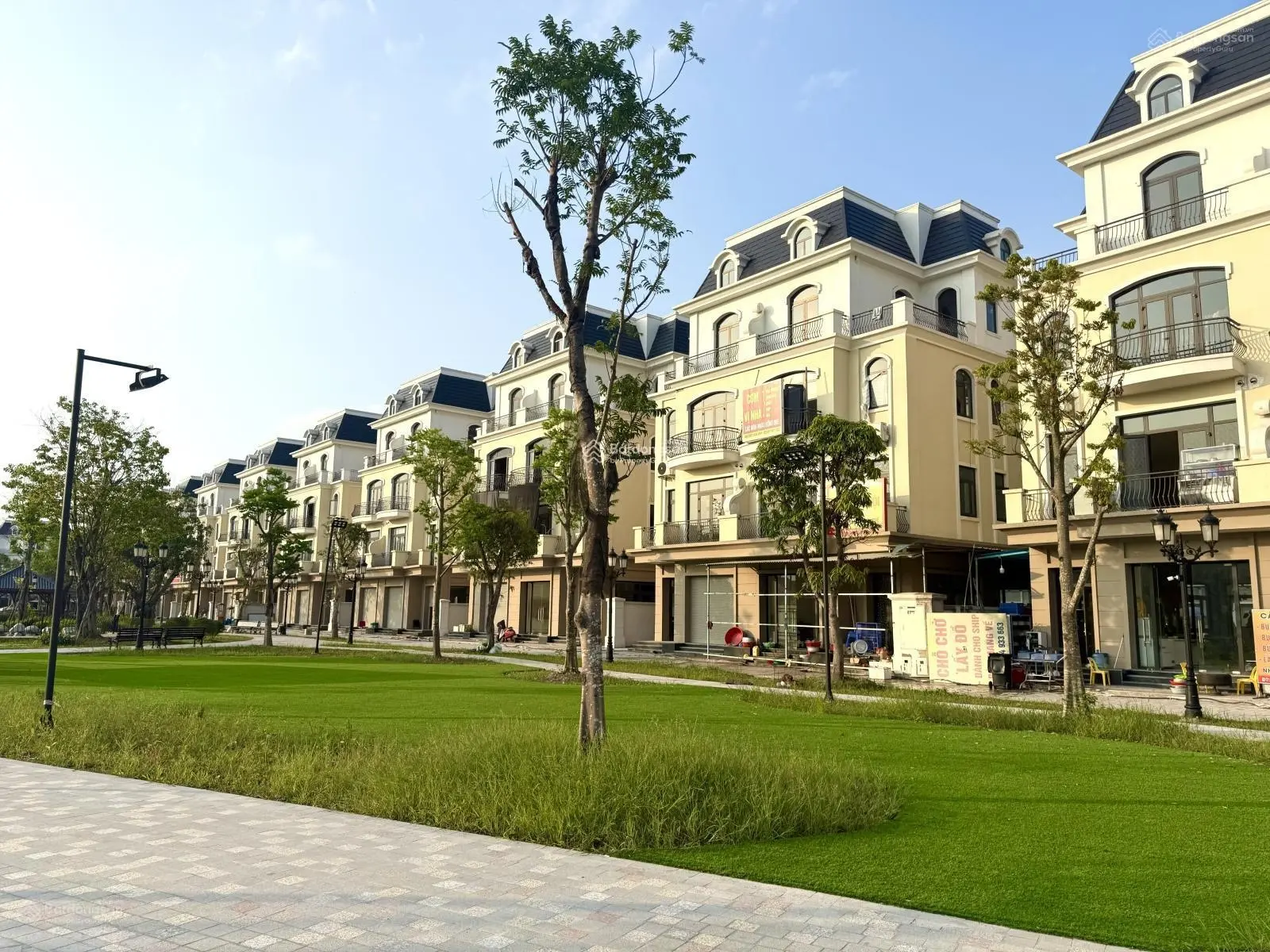 Bán biệt thự sao biển 2 mặt tiền, đường 20m cạnh công viên, đối diện 10 tòa chung cư cao cấp,