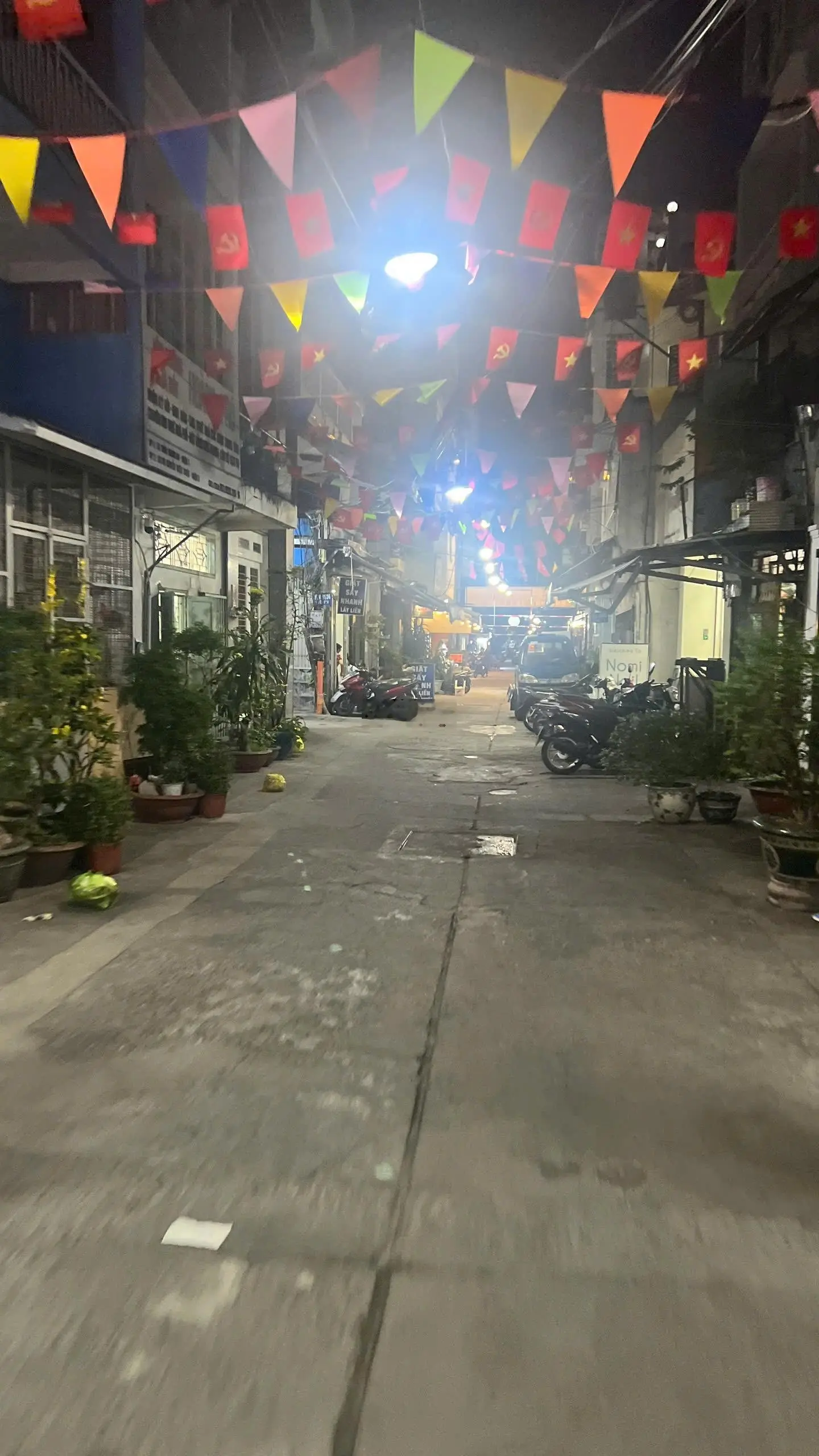 Ngộp bán nhà Cao Thắng, Quận 3. 4,2x12M, 3 lầu, 7.9 tỷ