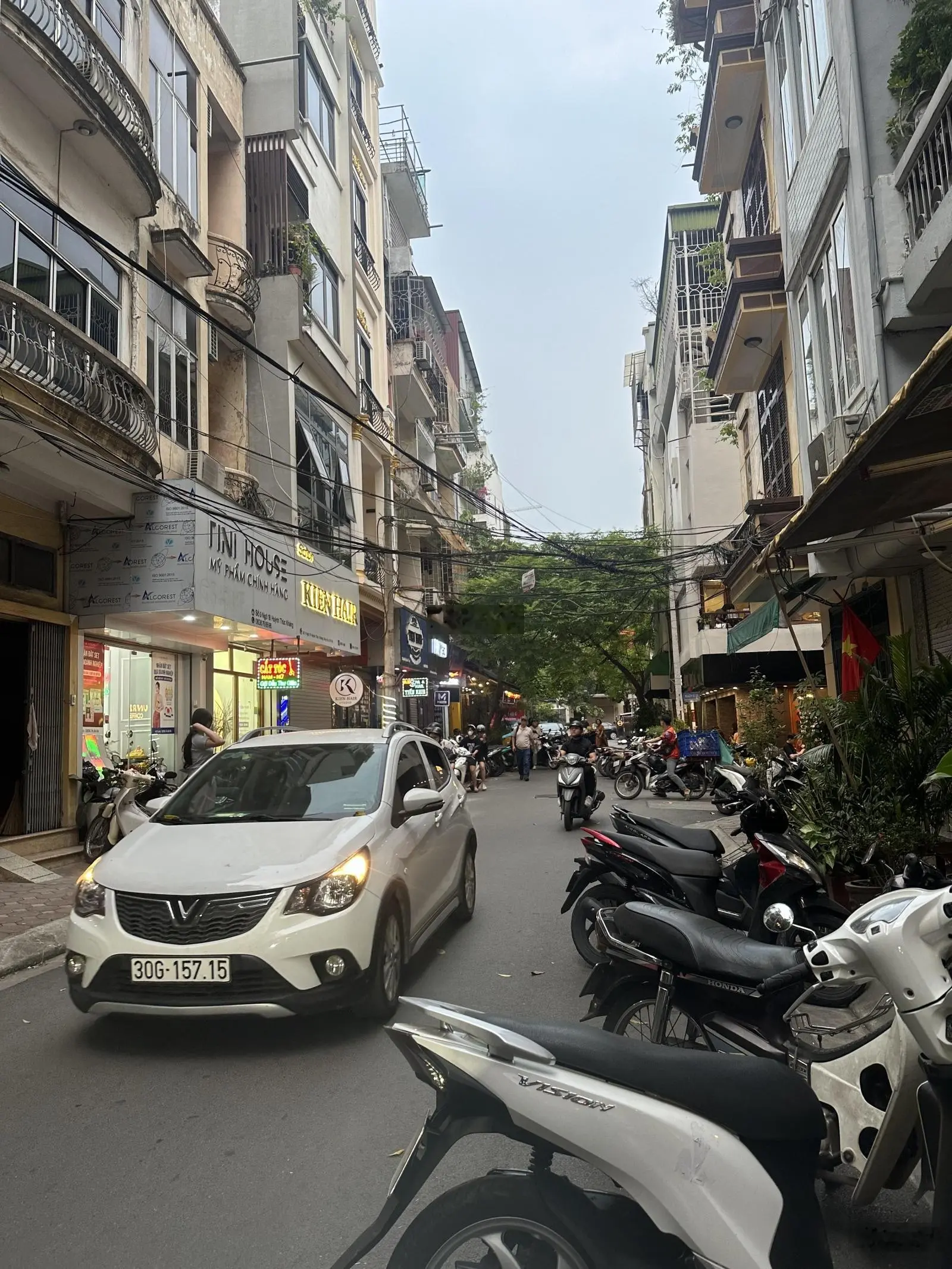 Bán nhà Phân lô Nguyễn Chí Thanh -38m 7 tầng thang máy-KD,Ô tô tránh-Vỉa hè Giá :15.x Tỷ