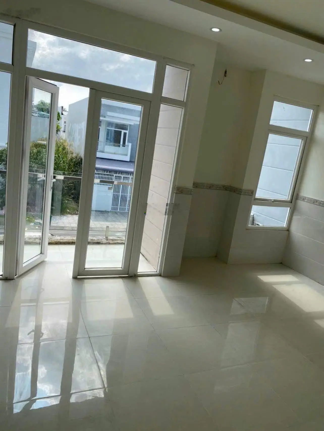 Siêu Hot Đinh Đức Thiện chỉ 1tỷ250tr