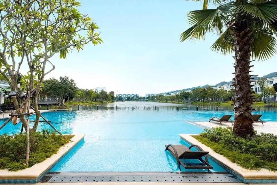 Bán nhà có nội thất sân vườn KĐT Lakeview City - có thang máy