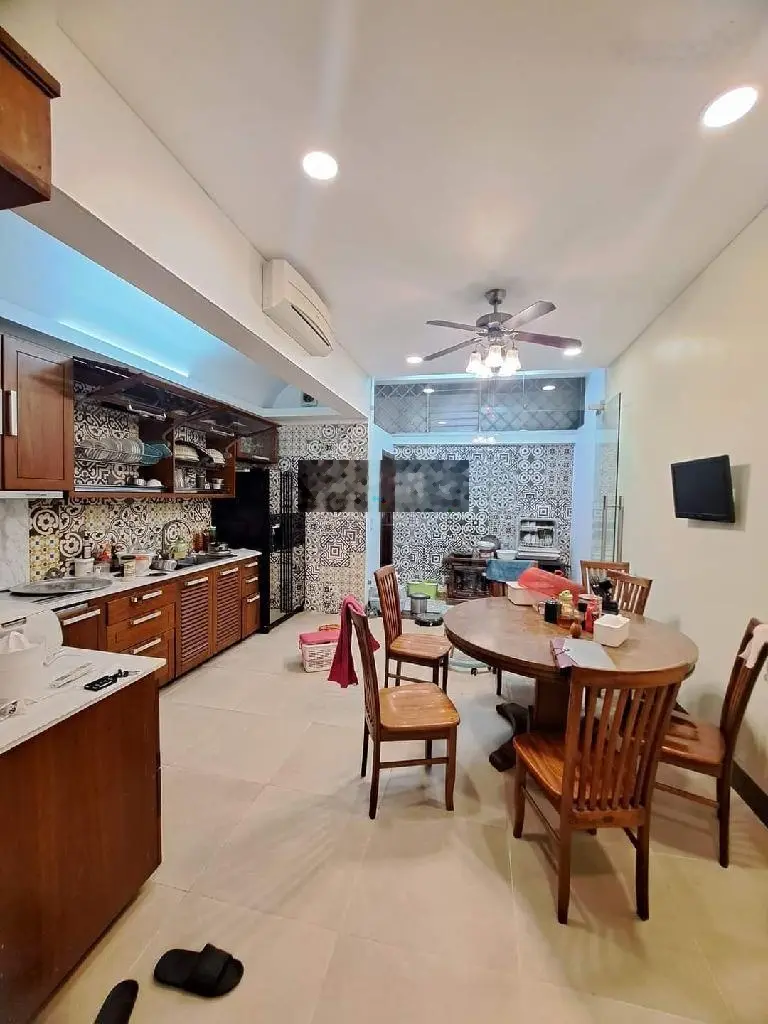 Bán biệt thự liền kề làng việt Kiều châu âu phố Nguyễn văn lộc 79m2-22 tỷ 500