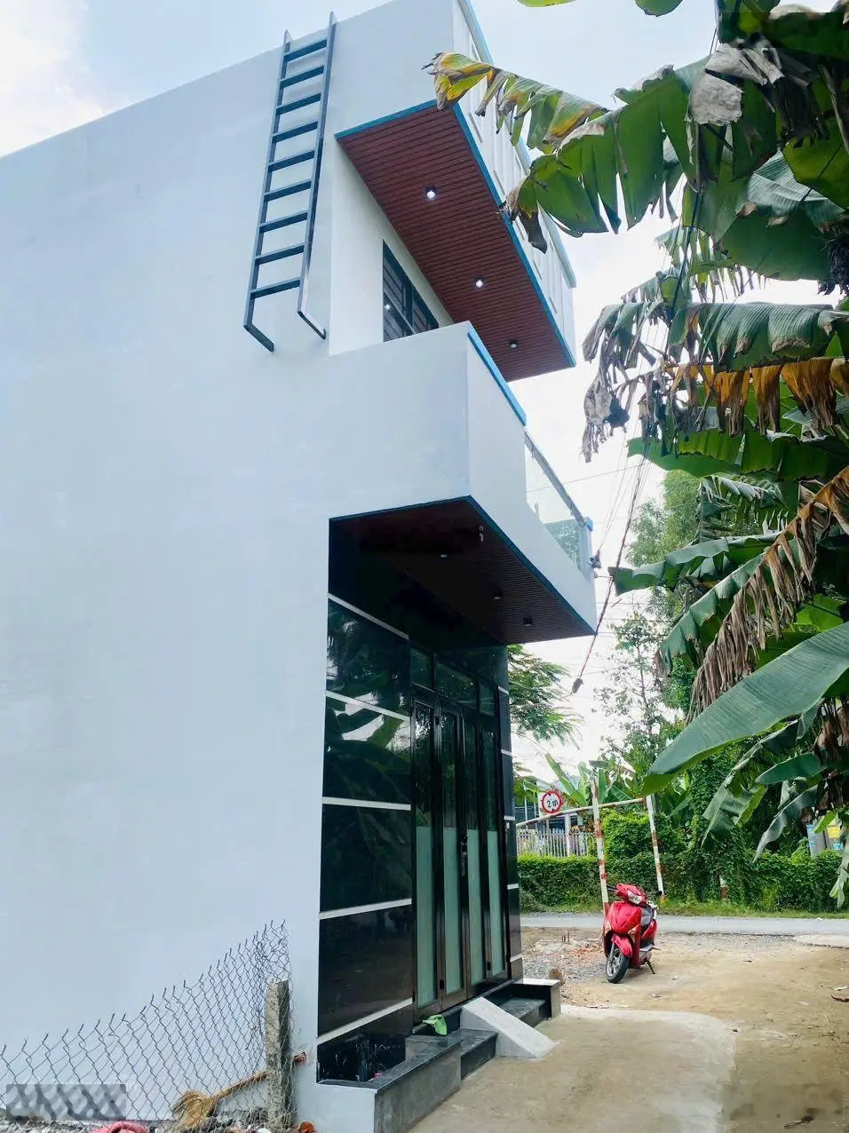 Bán căn nhà mới đẹp lắm a chị ơi nhà ở thị trấn cần giuộc DT 72m2 giá 1ty385tr chính chủ sang tên