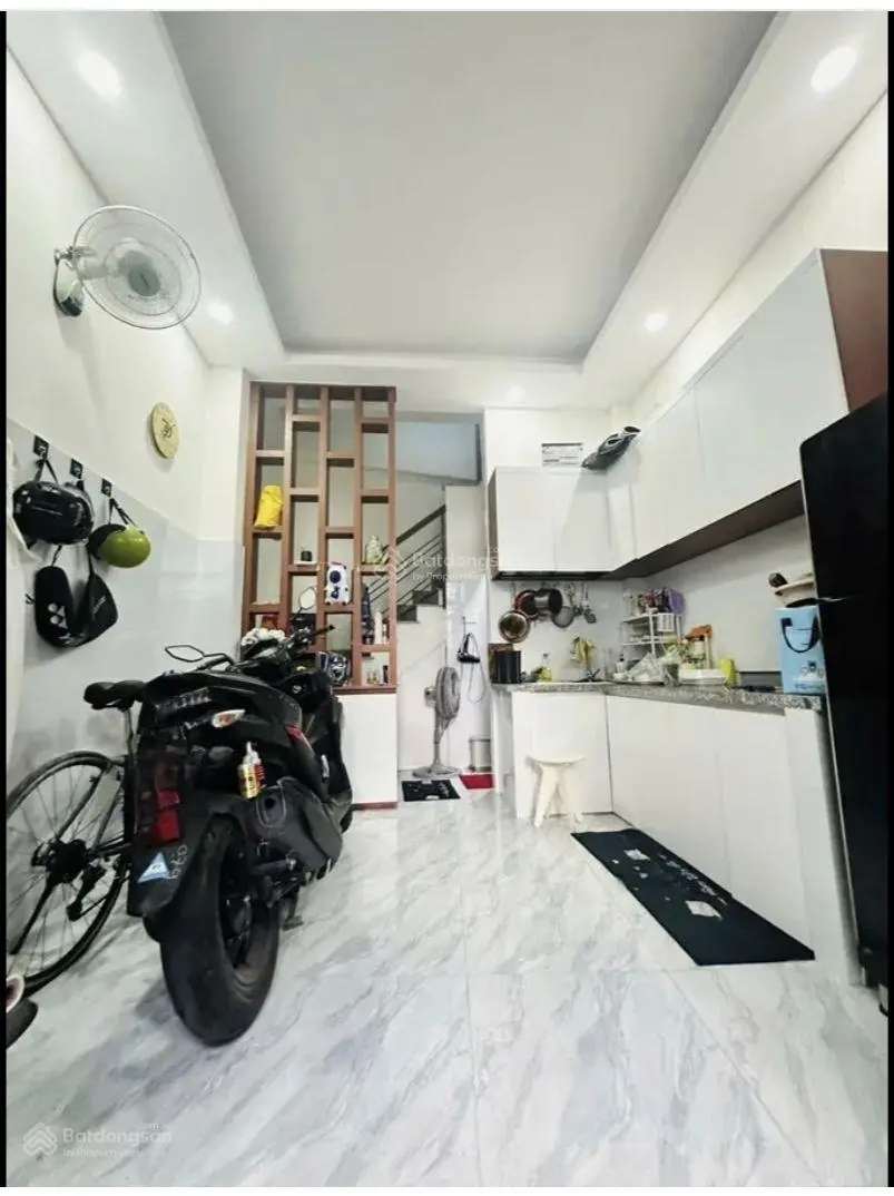 Hàng hiếm nhà mới 3 tầng đúc hẻm xe hơi, Cách Mạng - Q. Tân Phú - chỉ 3.75 tỷ