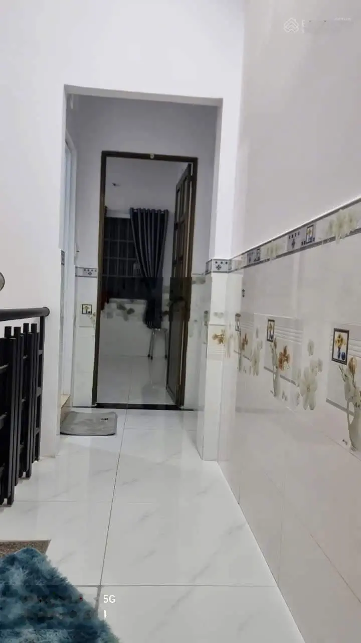 Nhà ngợp cần bán sát MT Nguyễn Văn Luông Q6, đường vào 5m, SHR, DT 75m2 Giá 1ty8 (còn bớt lộc)