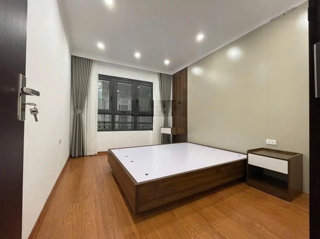 Mặt ngõ thụy khuê tây hồ-nhà mới đẹp-ngõ rộng kinh doanh-ôtô cách phố 50m-40m2-4 tầng- mt:6m-9,8 tỷ