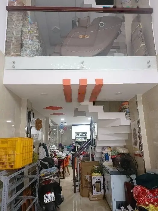 Bán nhà Vĩnh Hội Quận 4 - hẻm ôtô - 5 Tầng - 40m2 - 4 tỷ nhỉnh - khu dân trí cao an ninh