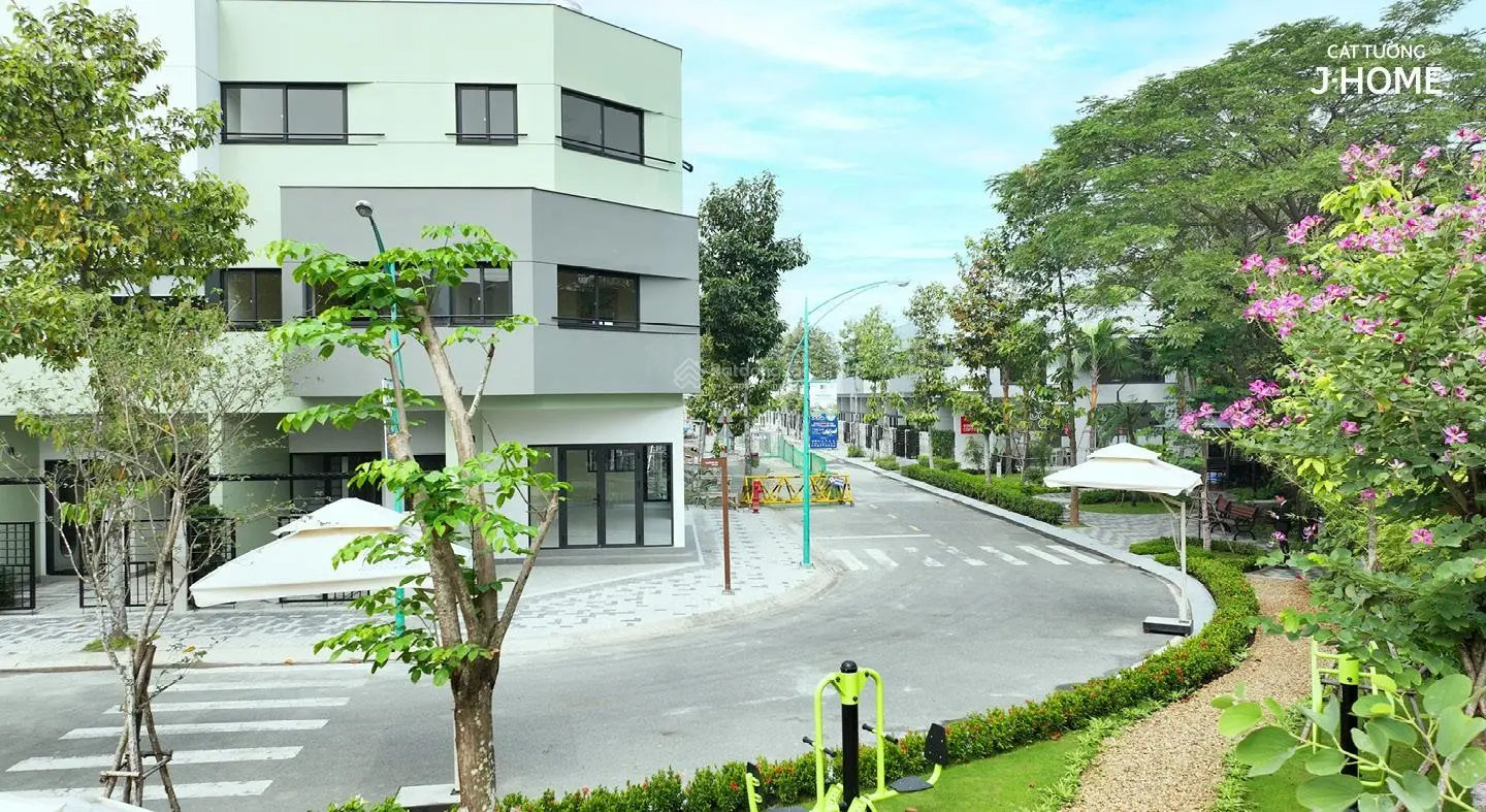 Bán nhà phố 1 trệt 2 lầu 3PN, 3WC, 72m2 giá cực chất 3,95 tỷ tại Bình Chuẩn, Thuận An, Bình Dương