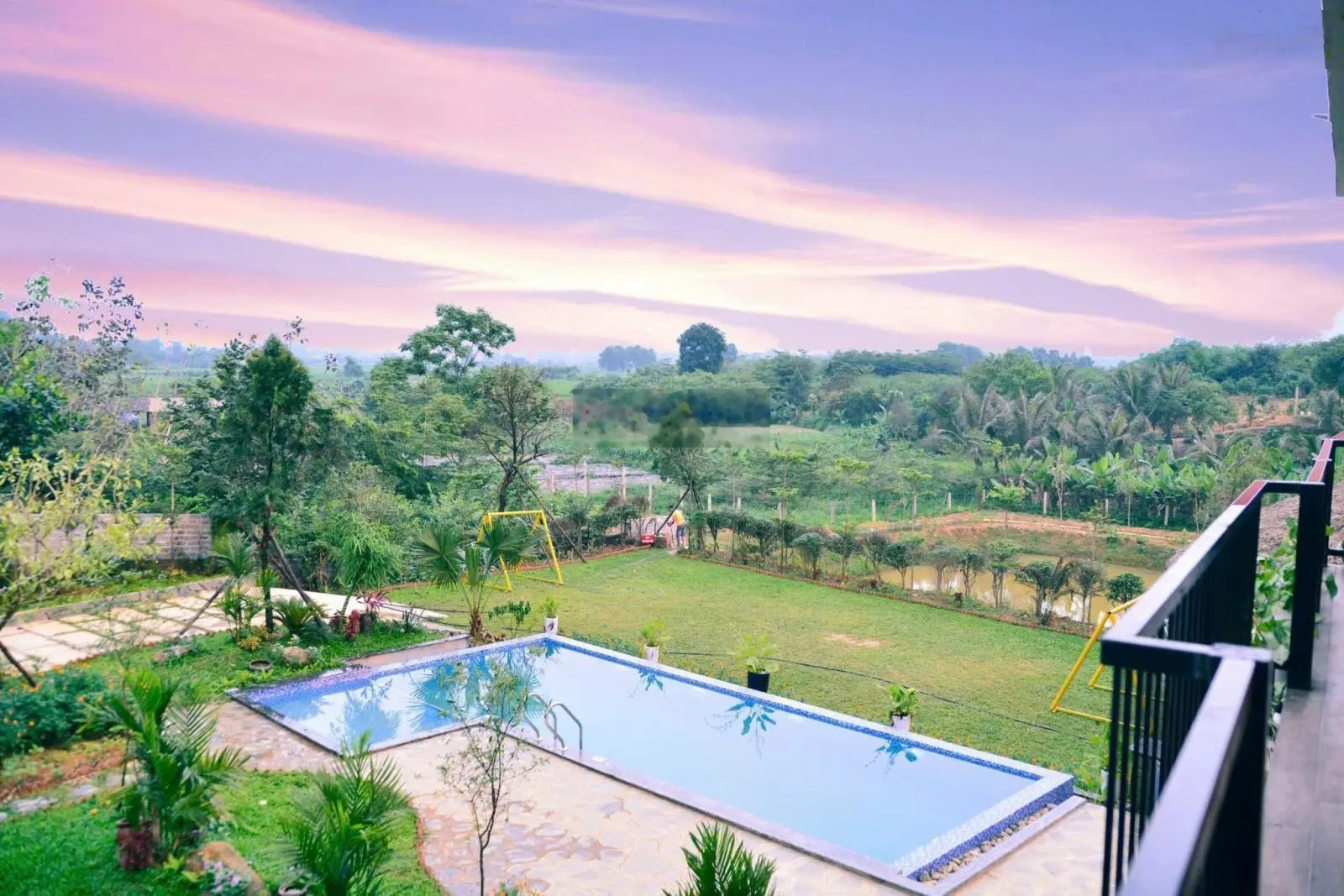 Chính chủ cần bán Villa Laifarm Vân Hoà, Ba Vì, Hà Nội, 2220m2, sẵn dòng tiền kinh doanh homestay