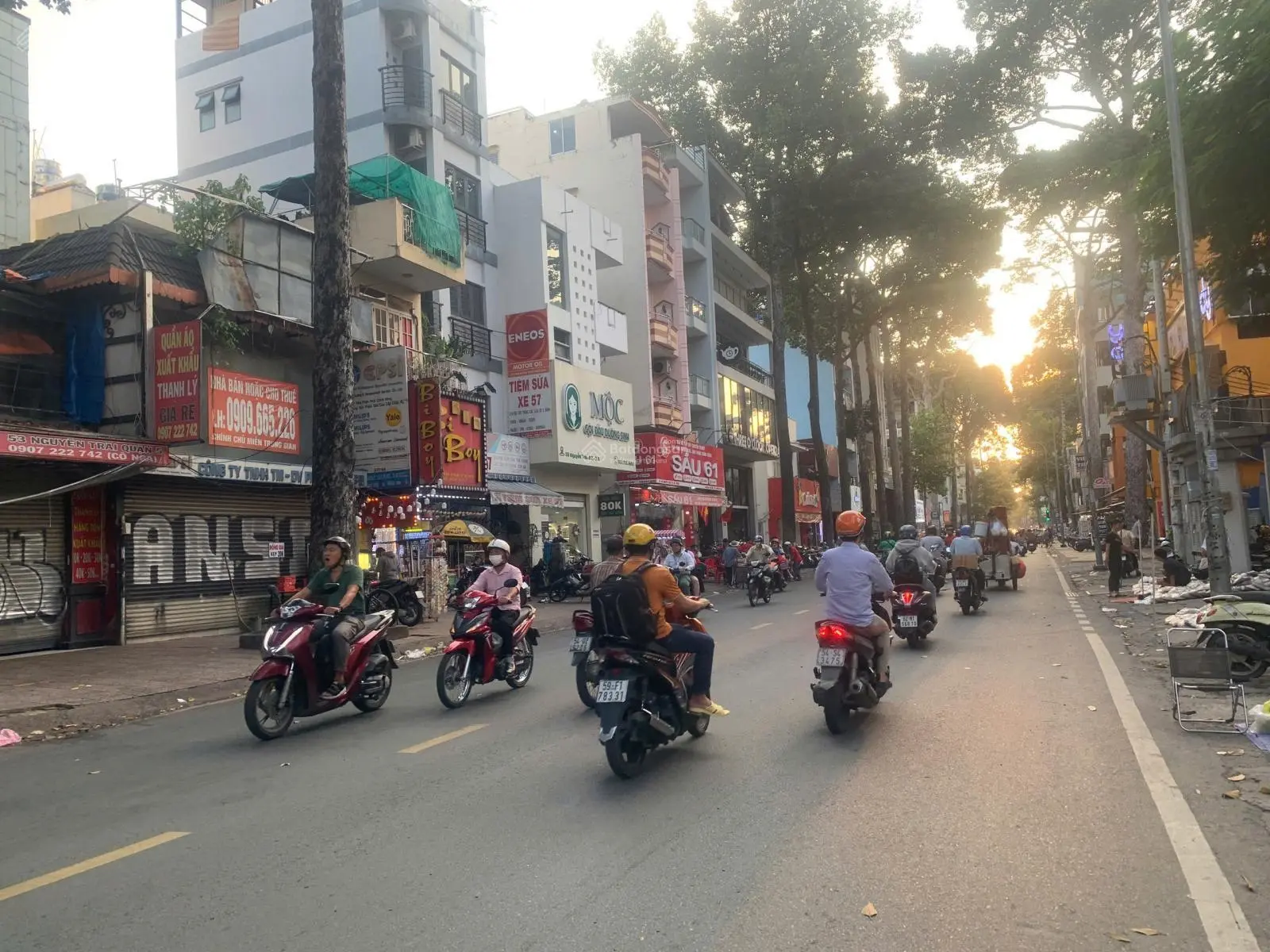 Bán nhà góc 2 mặt tiền 53 Nguyễn Trãi, Phường 2, Quận 5: DT 650m2(20x32m), 3 tầng. CTXD hầm 10 tầng