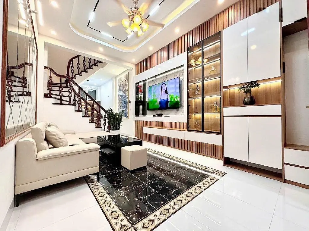 Nhà đẹp VĂN TIẾN DŨNG , 5 tầng, 20m ra ôtô tránh , hơn 5 đồng xíu xíu . Thuý 0985 387 ***