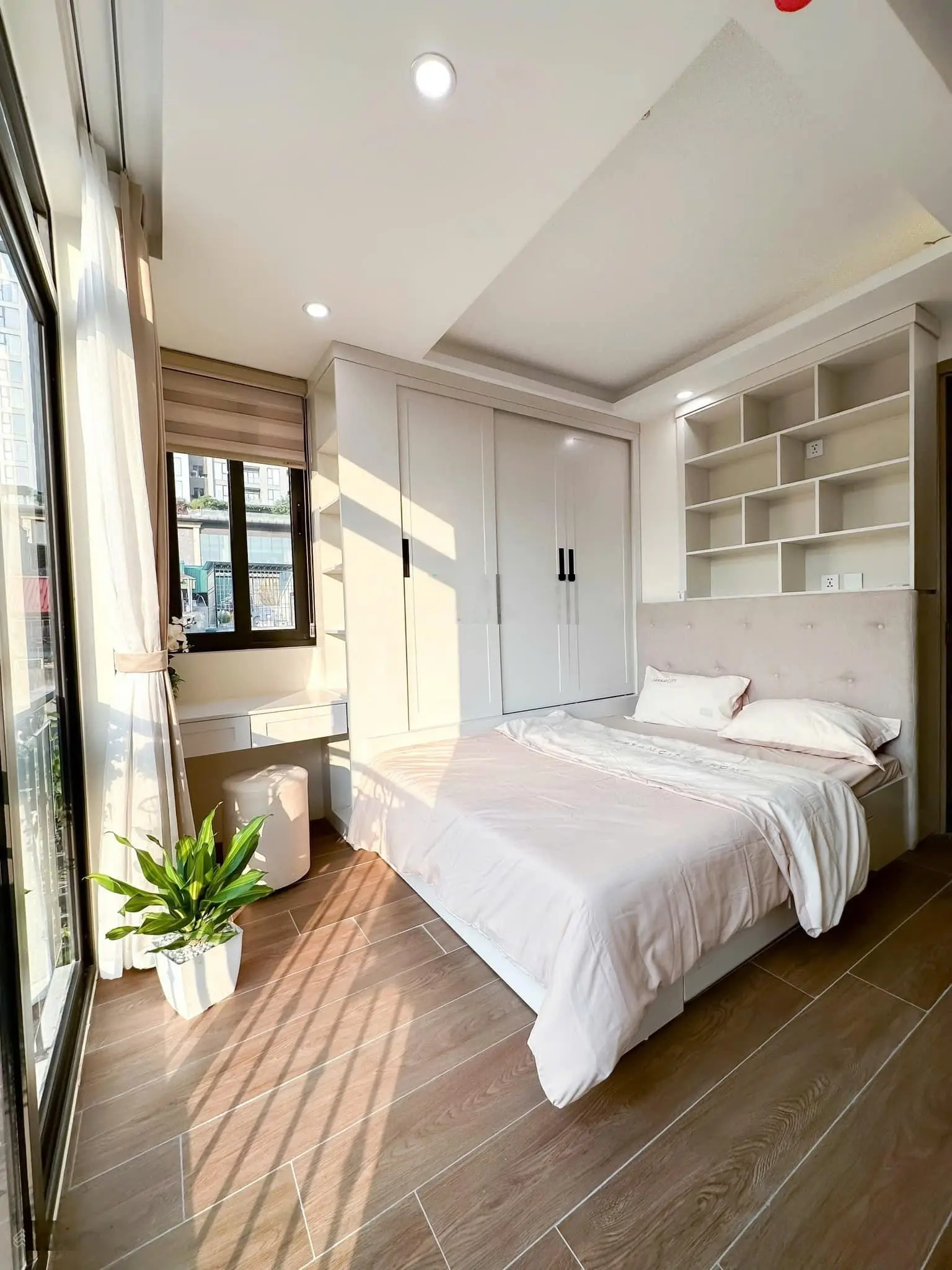 Đẳng cấp! Tòa CHDV Ngọc Hà 52M2*6T, MT 5M, lô góc, phố 20m, 10 phòng KK, đủ PCCC, DT 700tr/năm
