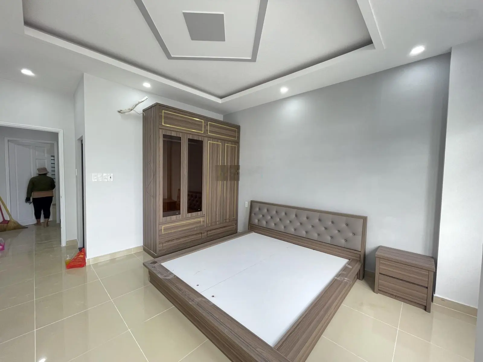Nhà hiện đại đối diện Giga Mall - Đường thông, ô tô vào tận nhà, nội thất đầy đủ. đầy đủ công năng