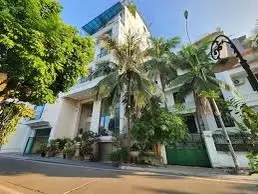 Bán nhà mặt phố Từ Hoa - Tây Hồ - DT 220m2 - 6T - 8.9m MT giá 170tỷ 0945 453 ***