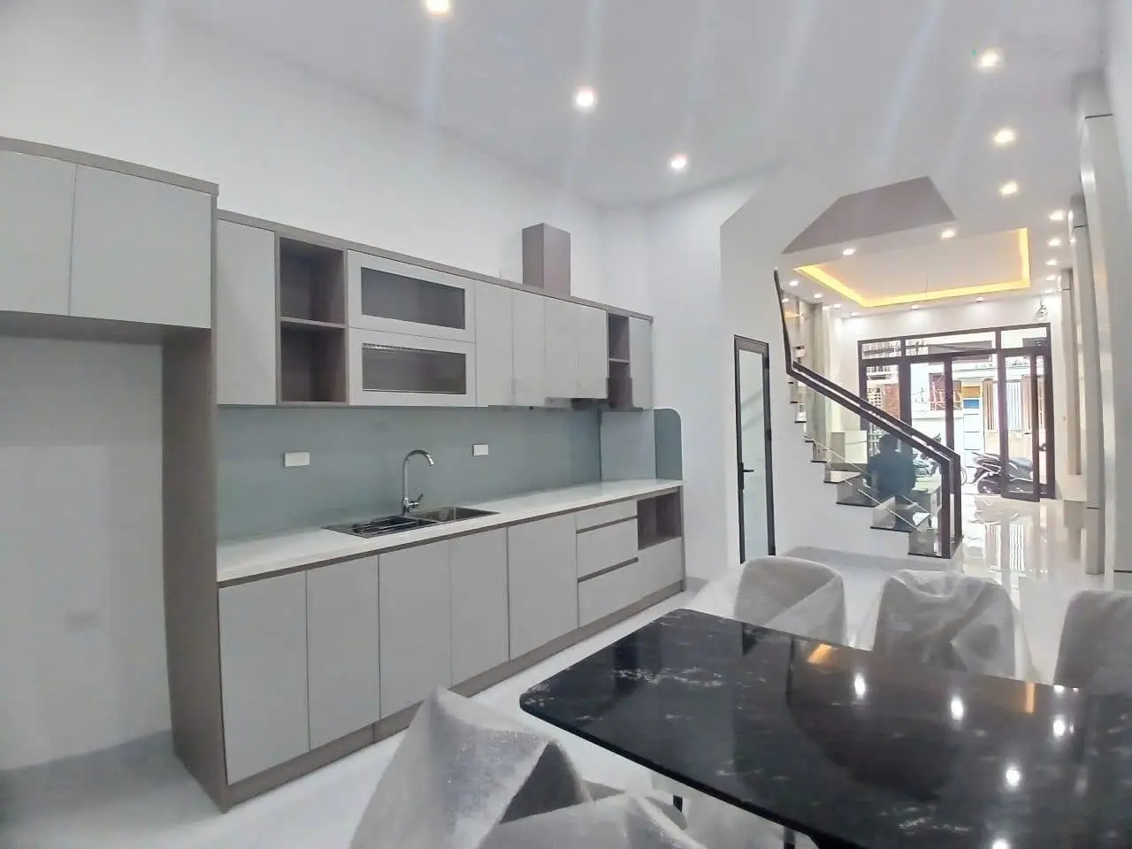 Nhà Đẹp Đón Tết! Phố 19/5 Văn Quán Hà Đông - 45m, 3 Tầng, MT 3.65m, Ô Tô Đỗ Cửa, Giá Chỉ 8.9 Tỷ!