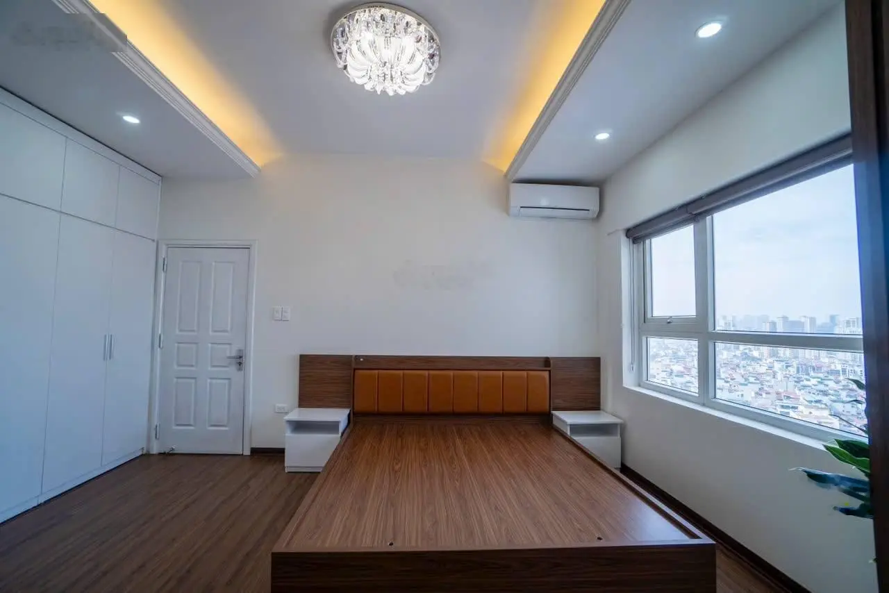 Hơn 20 tỷ, sở hữu căn nhà, 73m2, 4tầng, mặt Phố Hoàng Văn Thái, Quận Đống Đa, vị trí kinh doanh tốt