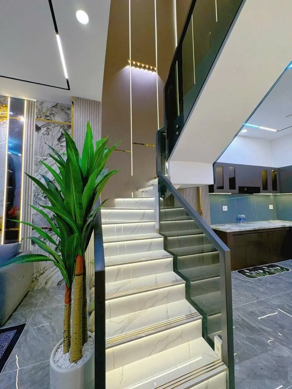 Nhà đẹp lung linh MT Phạm Thế Hiểm Quận 8, Giá 2 tỷ 515, tặng nội thất 100%, SHR