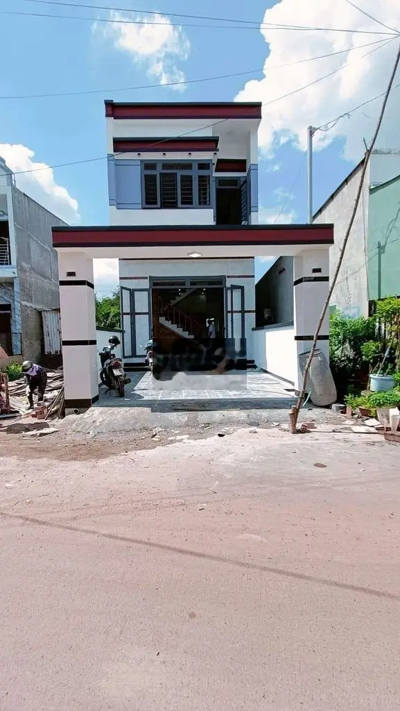 Nhà sổ Hồng riêng đường nhựa thông