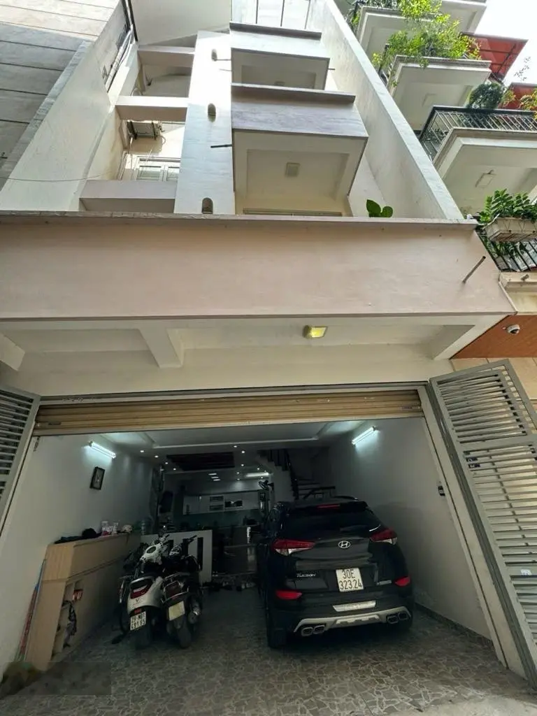 Bán nhà phố Lạc Trung, Hai Bà Trưng - Đẹp - Ngõ ô tô tranh nhau