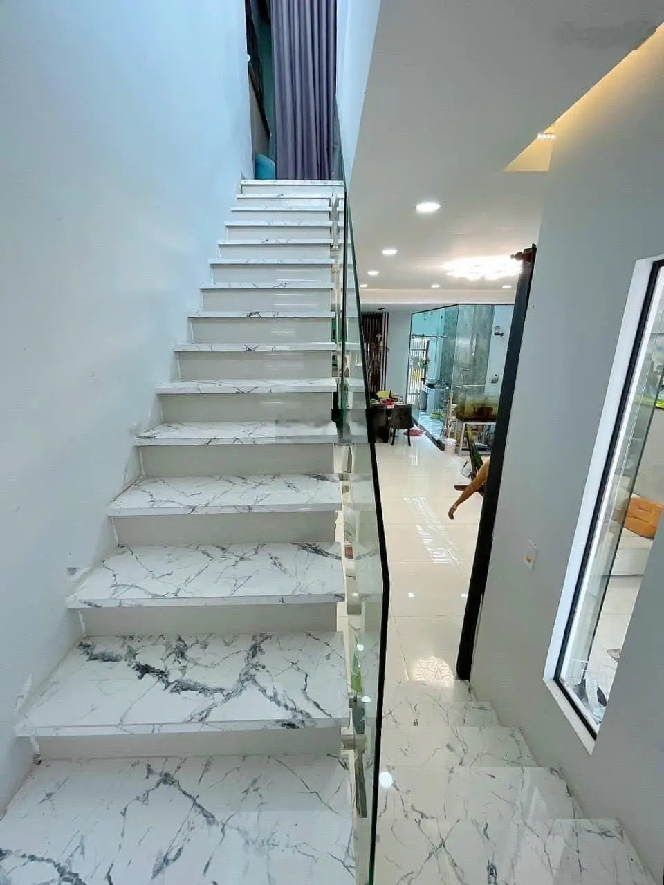 Bán nhà trệt lầu giá rẻ, thiết kế đẹp, số nhà phong thủy 