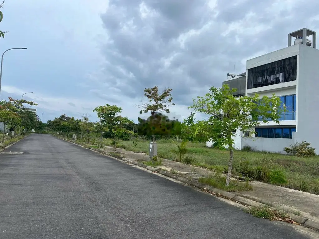 Bán đất FPT gần kênh sinh thái, công viên, giá rẻ nhất khu vực 3,3 tỷ