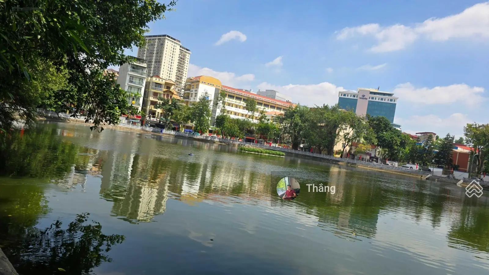 Mặt phố (mặt hồ) Hương Viên Quận HBT sổ đỏ 44m2 x mặt tiền = mặt hậu = 4.7m- chốt 19.3 tỷ - Xây Đẹp