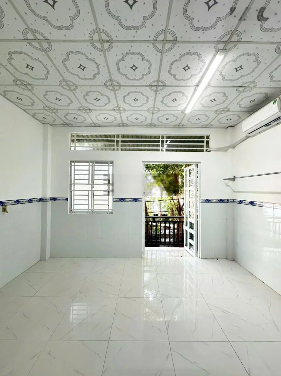 Chính Chủ - bán dãy nhà mặt tiền hẻm 9 Trần Chiên - đang cho dòng tiền 9 triệu / tháng