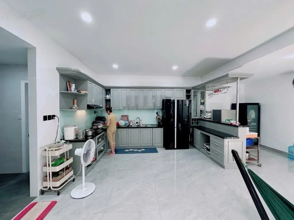 Bán biệt thự làng ĐH ABC Phước Kiển Nhà Bè - 10x25m 3T 6PN - smart home KDC VIP - tài chính 25tỷ