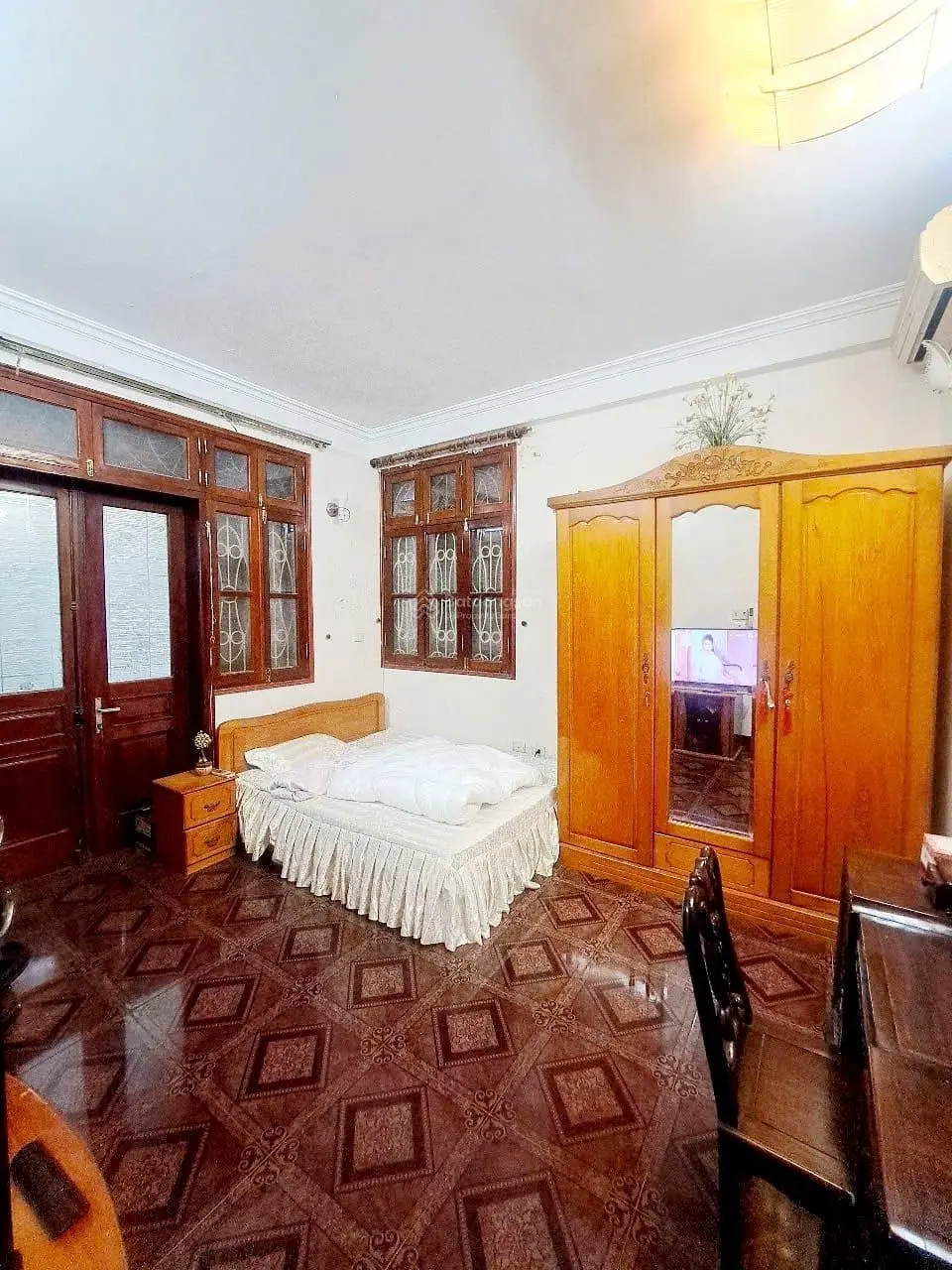 Bán nhà lô góc mặt phố Đông Các, Đống Đa, tiện kinh doanh 4 tầng 60m2 giá 25.7 tỷ LH 0983320949
