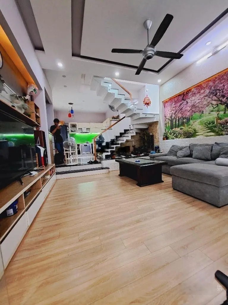Bán nhà hẻm 6m thông - khu v.i.p tân sơn nhì - sát mặt tiền - 58m2 - ngang gần 5m -giá 8,16 tỷ
