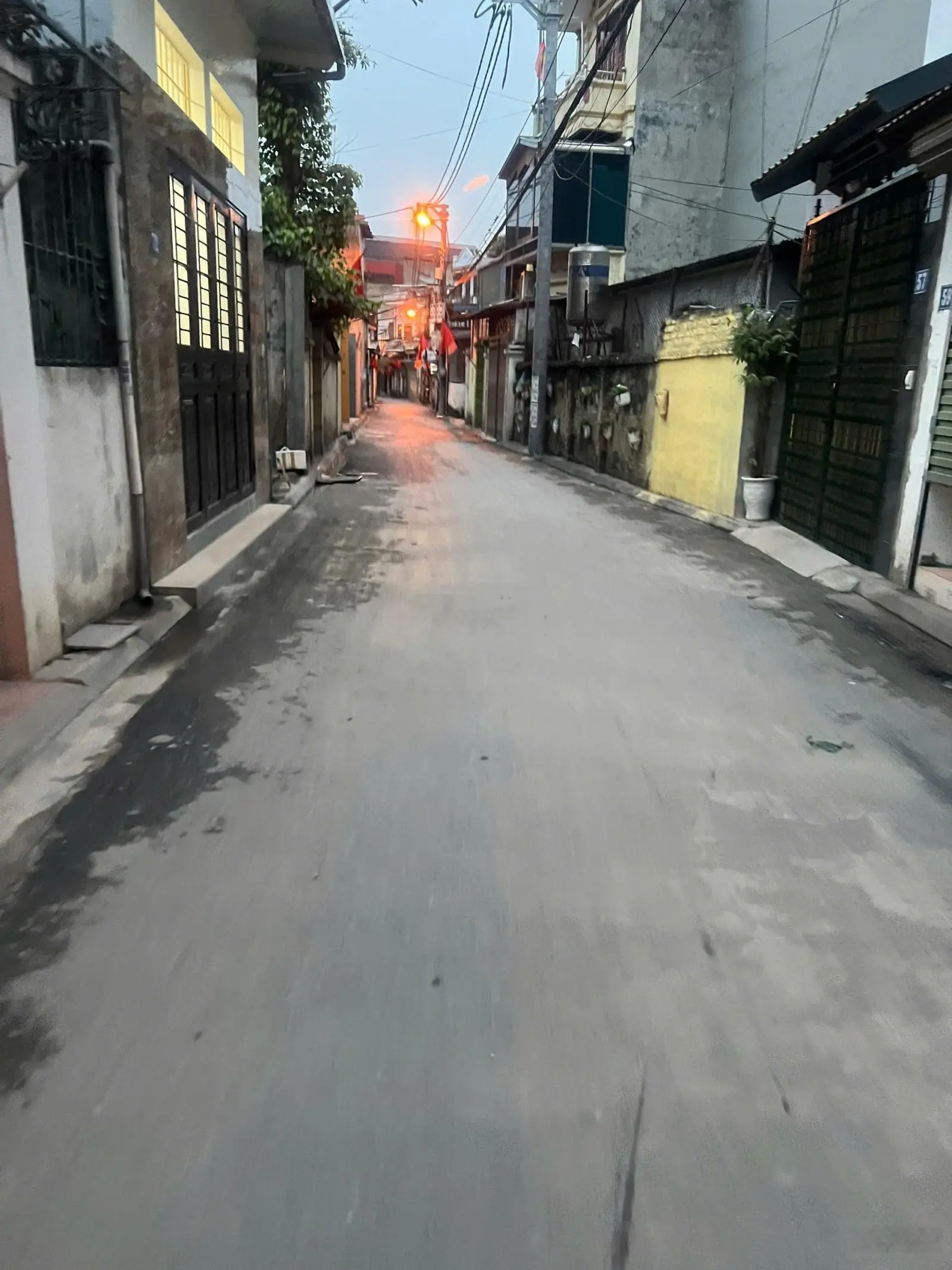 NHANH THÌ CÒN MÀ CHẬM LÀ TIẾC Ạ Nhà đẹp full thổ cư , full nọi thất 57m2 4 tầng trục chính 4,2 tỷ