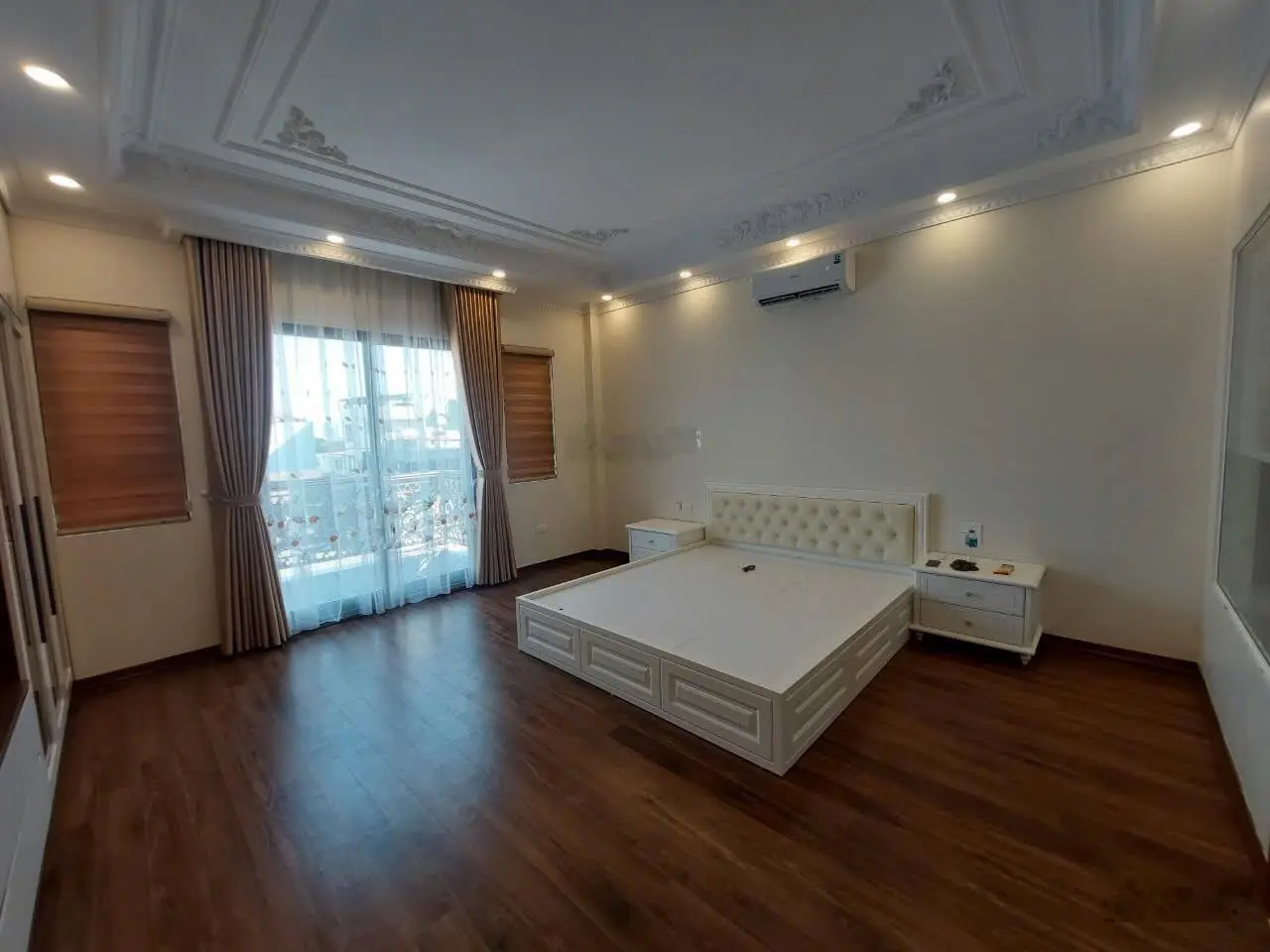 Bán nhà thạch bàn long biên, ngõ thông 3 ô tô tránh nhau, dt: 80m2, 7 tầng thang máy, nhỉnh 17tỷ