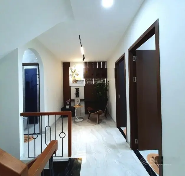 Bán gấp nhà ngay Ngã Tư Ga - full nội thất - Thạnh Lộc Quận 12 - sổ hồng riêng - 60m2 - giá 3 tỷ 1