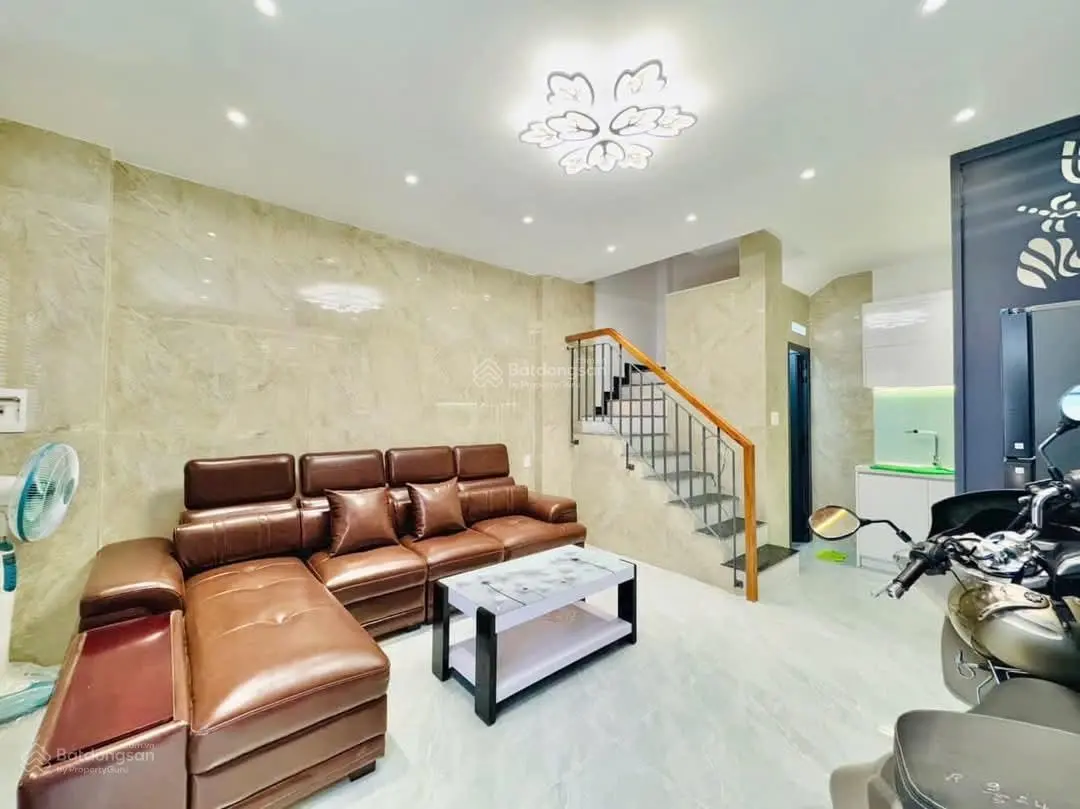 Chủ đi Canada bán GẤP.Nhà Yên Thế, P.2, Quận Tân Bình.DT 39,6m2.Giá 3ty050 còn TL,sổ riêng,Hẻm 6m