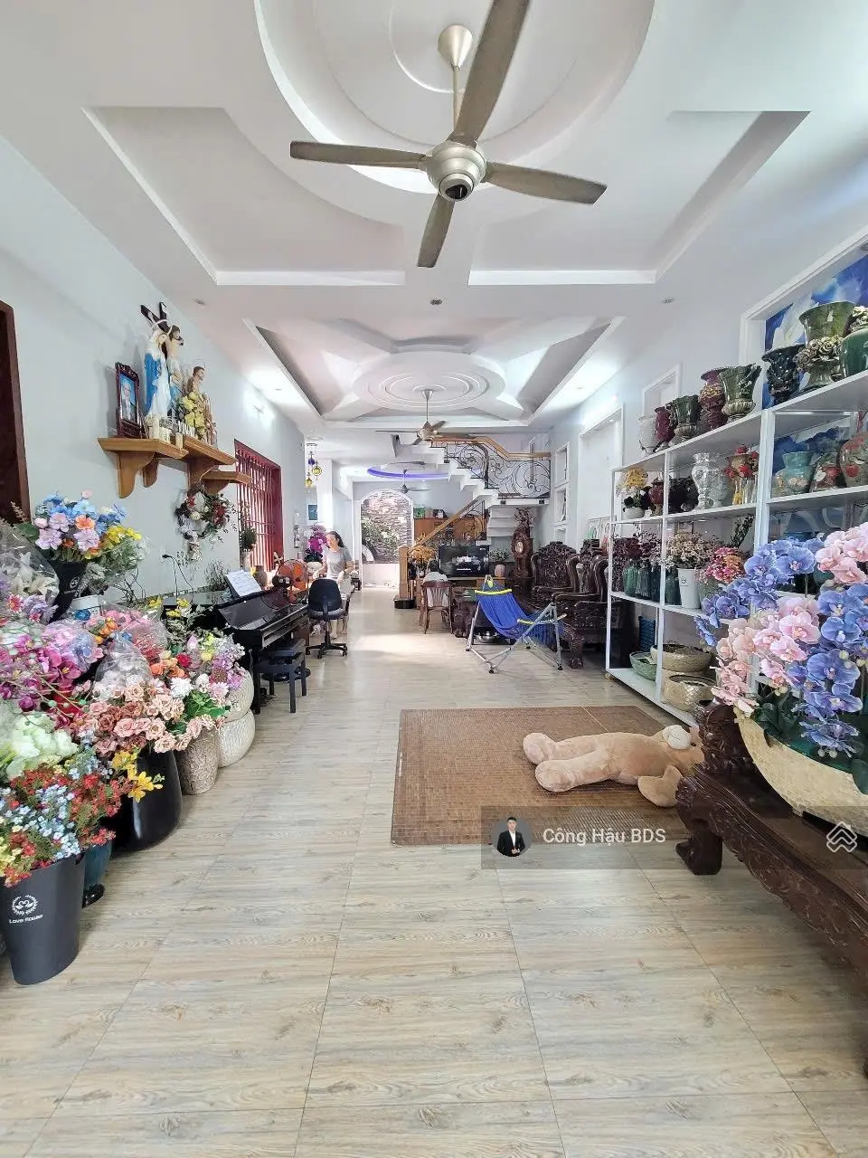 Biệt Thự Mini Mặt Tiền Đường Nguyễn Du. Tp. Dĩ An. DT: 180M2. Đường 10M. Giá: 15.5 Tỷ