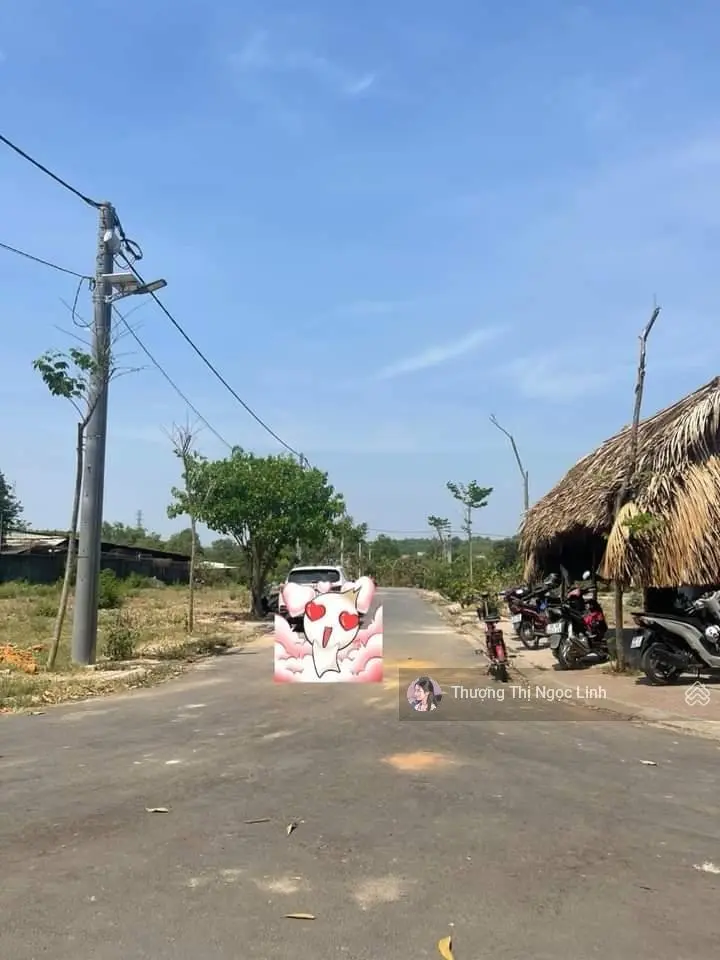 Bán nhanh đất MT đường Nguyễn Thị Định, Phú Hưng, Bến Tre, gần chợ Tú Điền. DT 120m2/500tr. SHR