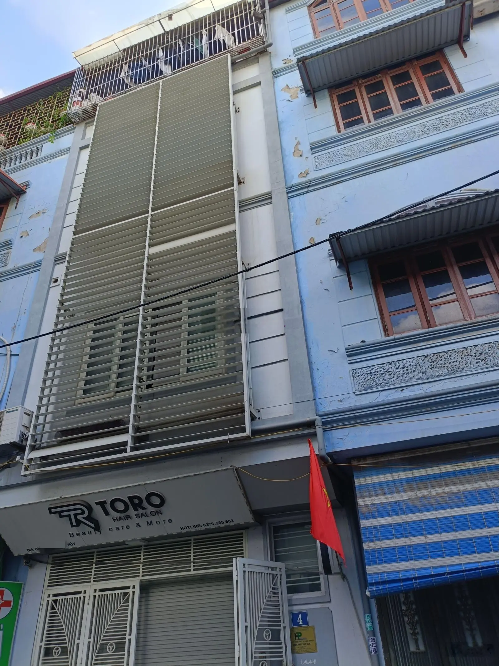 Chính chủ cần bán nhà Xuân Thủy diện tích 34m, 4tầng, nhà cách phố 5m, mặt ngõ 12m