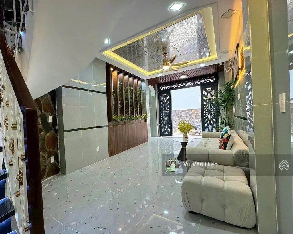 Nhà 3 lầu mới, đầy đủ nội thất Hậu Giang, Quận 6 gồm 4PN bán 5.8 tỷ thương lượng