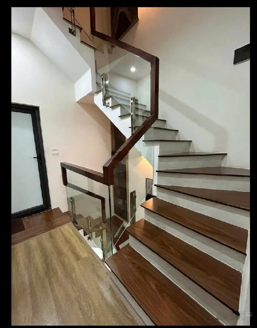 Siêu phẩm Kim Mã, 50m ra phố, nhà đẹp dân xây, DT: 56m2, 4T, giá: 11.95 tỷ